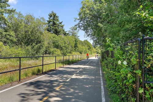 110 Jedburgh Pl, View Royal, BC 