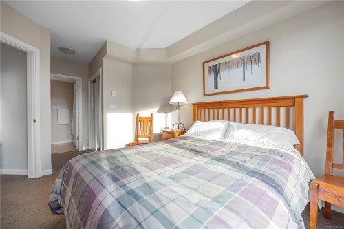 301-1280 Alpine Rd, Courtenay, BC - Indoor Photo Showing Bedroom