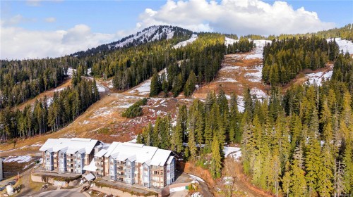 301-1280 Alpine Rd, Courtenay, BC - Outdoor With View