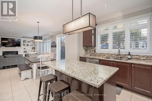 3339 Skipton Lane, Oakville, ON - Indoor Photo Showing Kitchen With Double Sink With Upgraded Kitchen