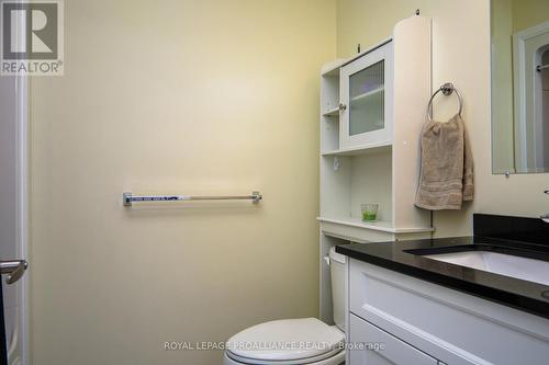 64 College Street, Quinte West (Trenton Ward), ON - Indoor Photo Showing Bathroom