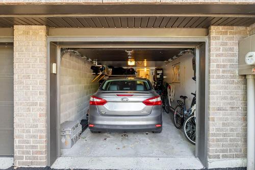 Garage - 123 Place Du Soleil, Montréal (Verdun/Île-Des-Soeurs), QC -  With Exterior