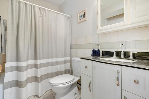 Salle de bains - 150 Ch. Papp, Rivière-Rouge, QC - Indoor Photo Showing Bathroom