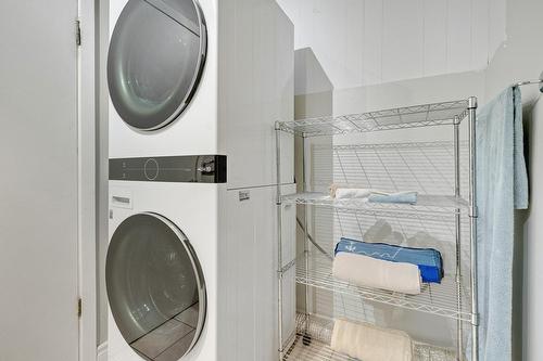 Salle de bains - 150 Ch. Papp, Rivière-Rouge, QC - Indoor Photo Showing Laundry Room