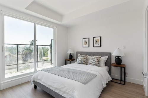 606-258 Helmcken Rd, View Royal, BC - Indoor Photo Showing Bedroom