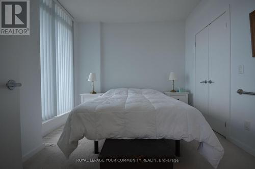 1707 - 218 Queens Quay W, Toronto, ON - Indoor Photo Showing Bedroom