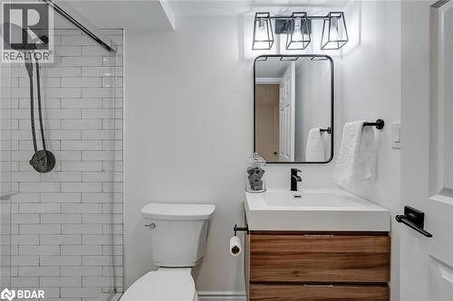 3339 Skipton Lane, Oakville, ON - Indoor Photo Showing Bathroom