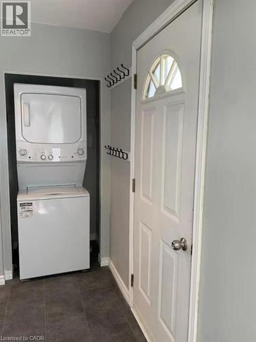 33 Kenwood Crescent, Guelph, ON - Indoor Photo Showing Laundry Room