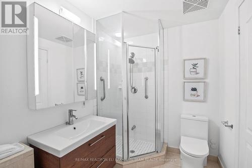 618 - 11 William Carson Crescent, Toronto, ON - Indoor Photo Showing Bathroom