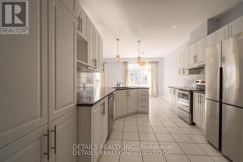 303 Bobolink Ridge, Ottawa, ON - Indoor Photo Showing Kitchen With Stainless Steel Kitchen