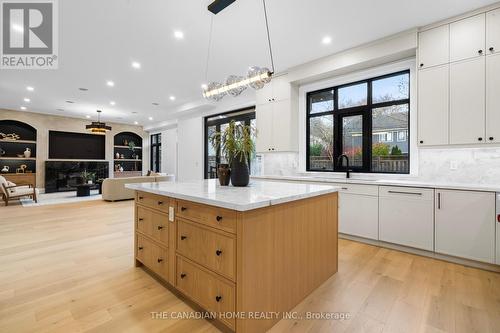 499 Rebecca Street, Oakville, ON - Indoor Photo Showing Kitchen