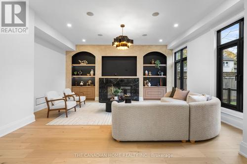 499 Rebecca Street, Oakville, ON - Indoor