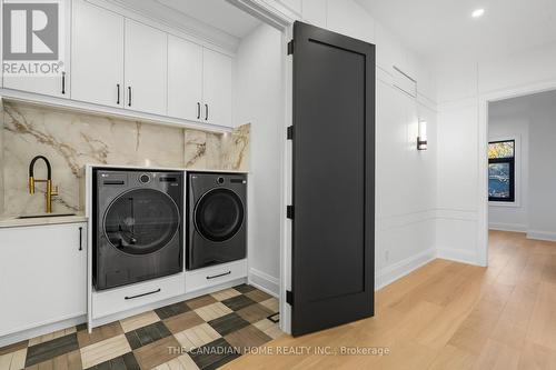 499 Rebecca Street, Oakville, ON - Indoor Photo Showing Laundry Room
