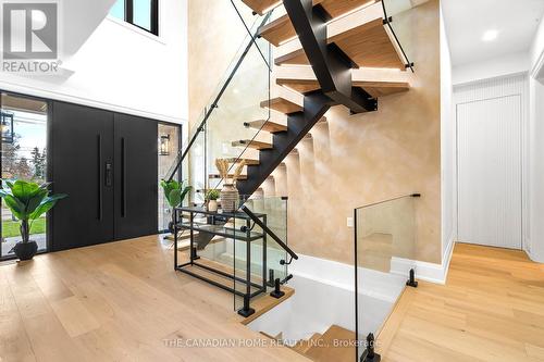 499 Rebecca Street, Oakville, ON - Indoor Photo Showing Other Room