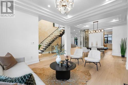 499 Rebecca Street, Oakville, ON - Indoor Photo Showing Living Room
