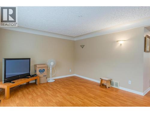 3404 4Th Avenue, Castlegar, BC - Indoor Photo Showing Other Room