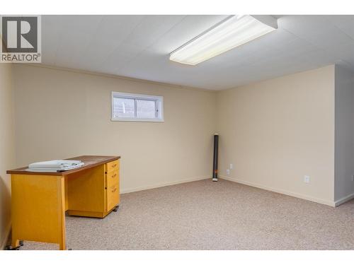 3404 4Th Avenue, Castlegar, BC - Indoor Photo Showing Other Room