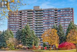 501 - 33 WELDRICK ROAD E  Richmond Hill, ON L4C 8W4