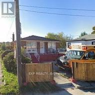2818 WESTON ROAD  Toronto, ON M9M 2R9