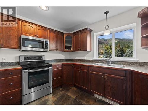 725 Trans-Canada Highway, Sicamous, BC 