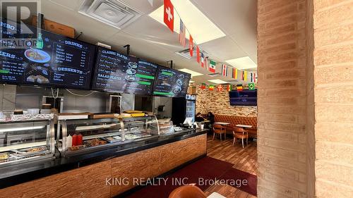 439 Yonge Street, Toronto, ON 