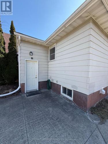 11 Garnet Street, St. Catharines, ON - Outdoor With Exterior