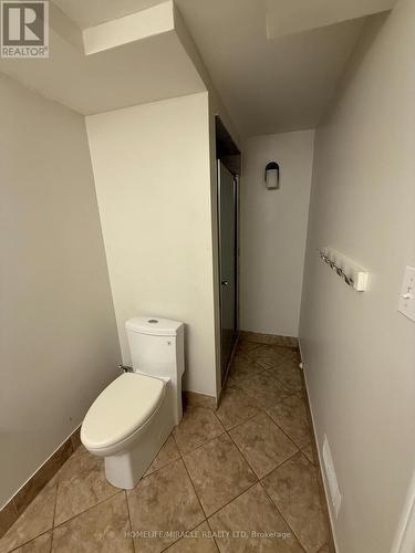 11 Garnet Street, St. Catharines, ON - Indoor Photo Showing Bathroom