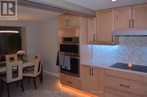 104 Esterlawn Private, Ottawa, ON - Indoor Photo Showing Kitchen