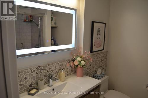 104 Esterlawn Private, Ottawa, ON - Indoor Photo Showing Bathroom