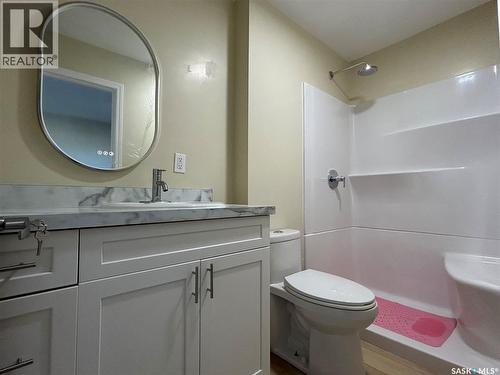 645 Isabelle Street, Estevan, SK - Indoor Photo Showing Bathroom