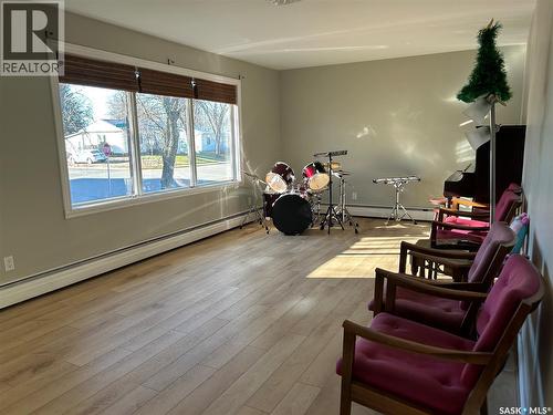 645 Isabelle Street, Estevan, SK - Indoor