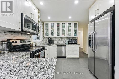 107 Deschene Avenue, Hamilton, ON - Indoor Photo Showing Kitchen With Upgraded Kitchen