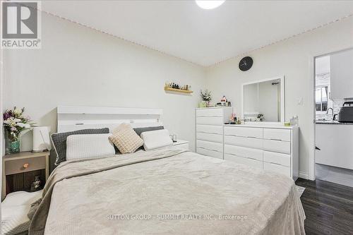 107 Deschene Avenue, Hamilton, ON - Indoor Photo Showing Bedroom