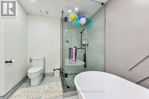107 Deschene Avenue, Hamilton, ON - Indoor Photo Showing Bathroom