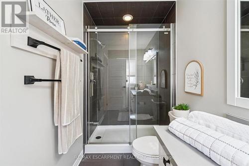 80 - 22 Spring Creek Drive, Hamilton, ON - Indoor Photo Showing Bathroom