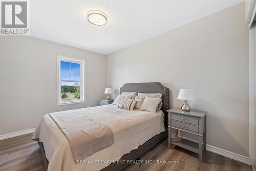 80 - 22 Spring Creek Drive, Hamilton, ON - Indoor Photo Showing Bedroom