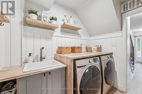 80 - 22 Spring Creek Drive, Hamilton, ON - Indoor Photo Showing Laundry Room
