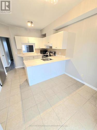 6 - 190 Rustic Hills Crescent, Ottawa, ON - Indoor Photo Showing Kitchen