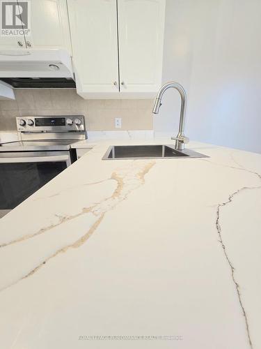 6 - 190 Rustic Hills Crescent, Ottawa, ON - Indoor Photo Showing Kitchen