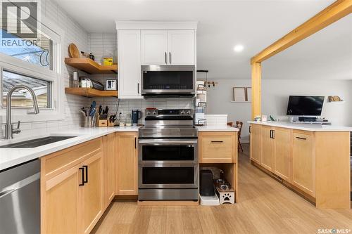 97 Darke Crescent, Regina, SK - Indoor Photo Showing Kitchen