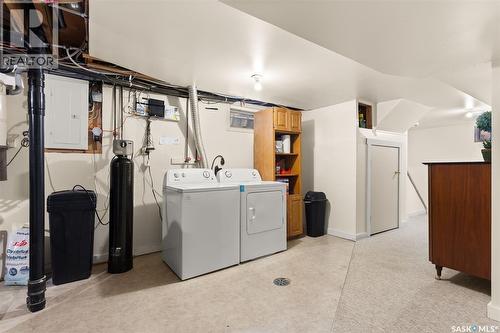 97 Darke Crescent, Regina, SK - Indoor Photo Showing Laundry Room