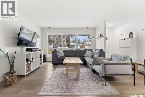 97 Darke Crescent, Regina, SK - Indoor Photo Showing Living Room