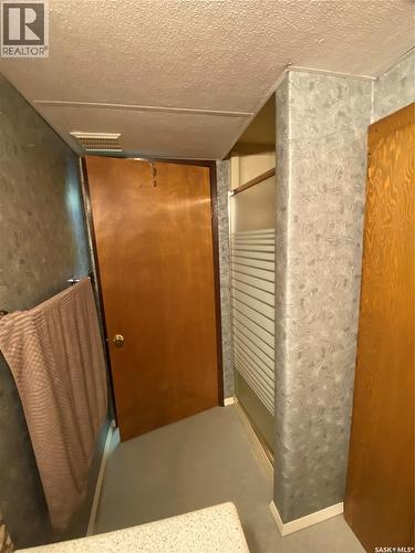 1016 Carlton Drive, Esterhazy, SK - Indoor Photo Showing Other Room