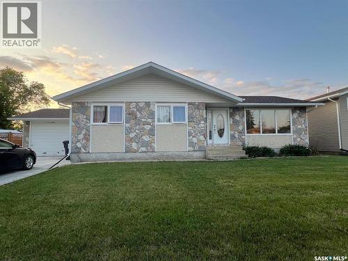 1016 Carlton Drive, Esterhazy, SK - Outdoor With Facade