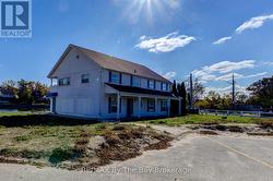 15 WILLOW STREET  Wasaga Beach, ON L9Z 2L4