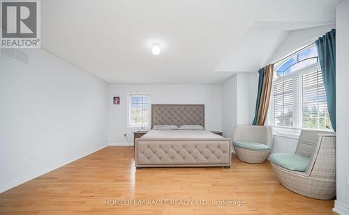 2 Roycrest Street, Brampton, ON - Indoor