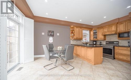 2 Roycrest Street, Brampton, ON - Indoor Photo Showing Kitchen