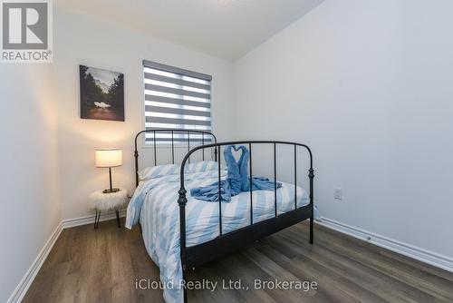 1217 Ferguson Drive, Milton, ON - Indoor Photo Showing Bedroom