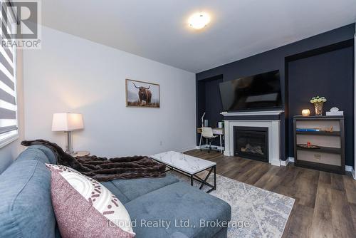 1217 Ferguson Drive, Milton, ON - Indoor With Fireplace
