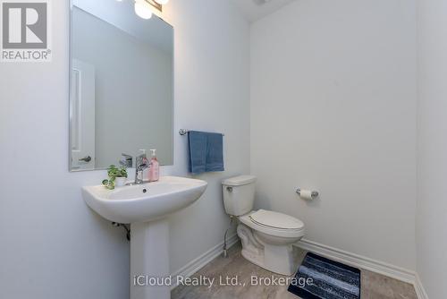 1217 Ferguson Drive, Milton, ON - Indoor Photo Showing Bathroom